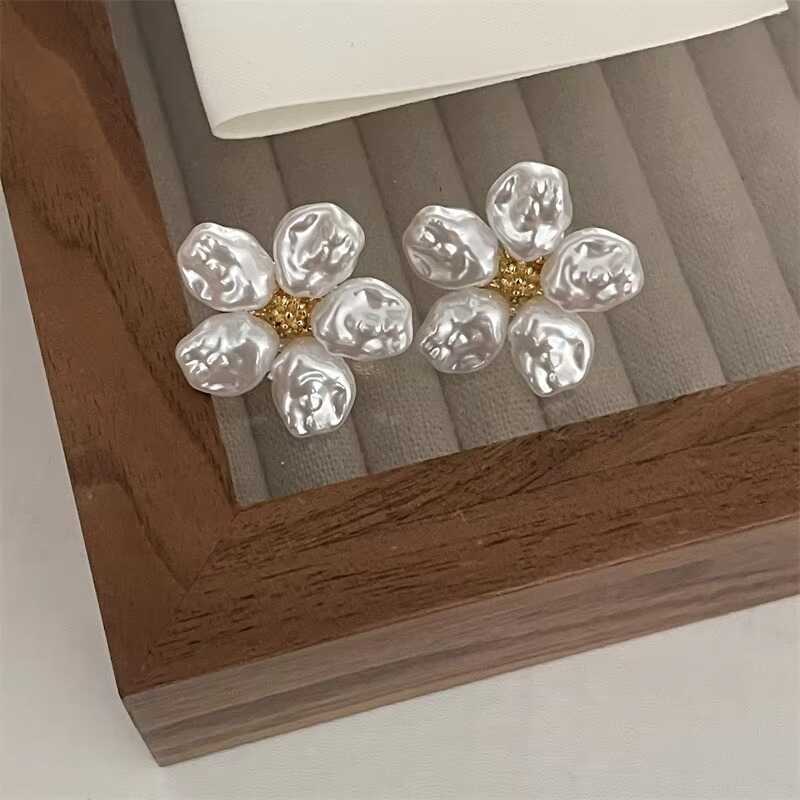 H99d7ea7553ea4bfea04616ad243507e4i(1)